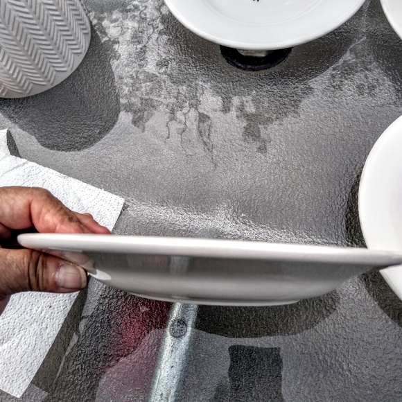 Gallery Tabletop 8.5 Inch Moo (6) Six  Plates - Picture 6 of 7